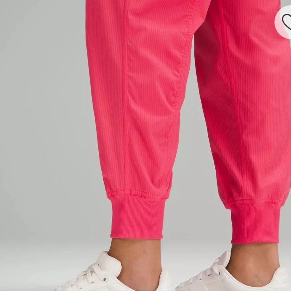 lululemon athletica stylish comfortable